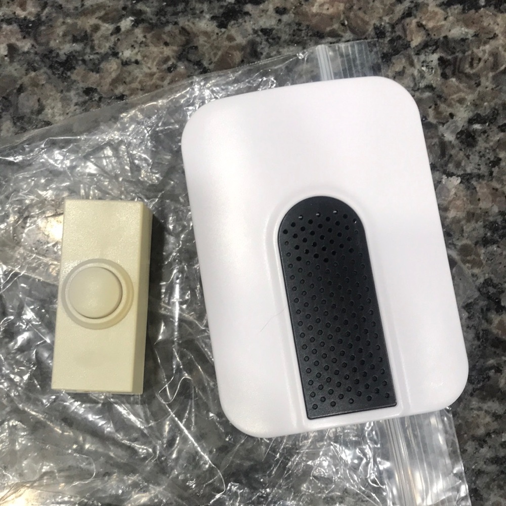 White and Black Doorbell Set